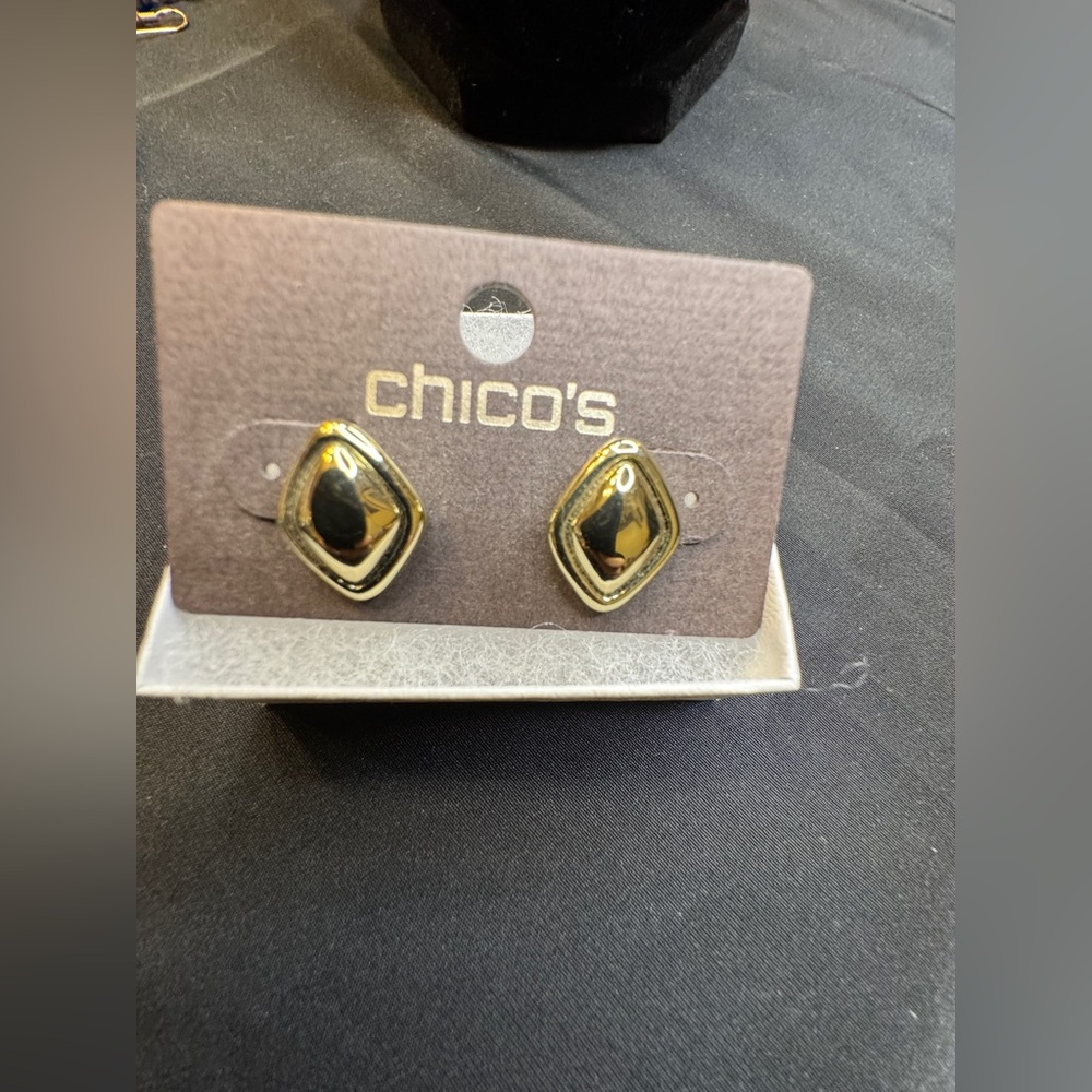 NWT Chico’s Gold Devin Stud Earrings